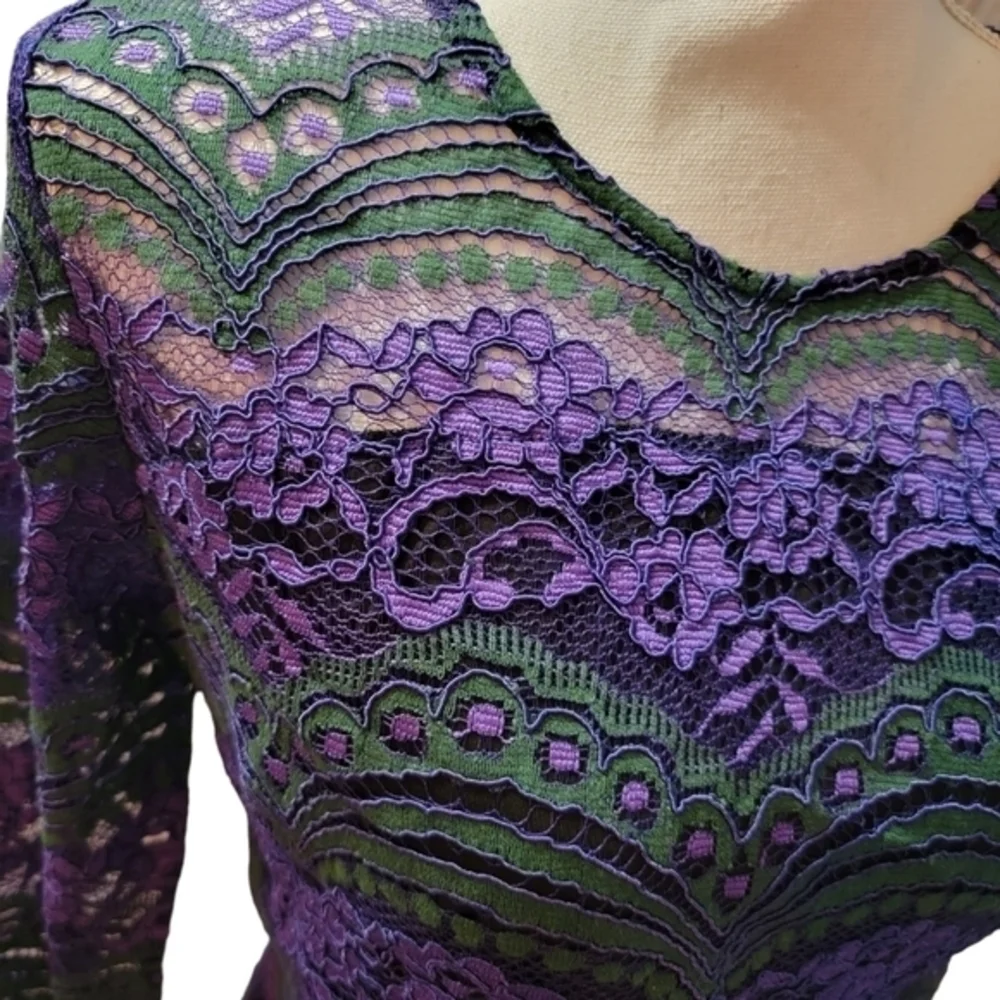 Romeo and Juliet Couture lace purple green top blouse sz large NWT gold zip back
